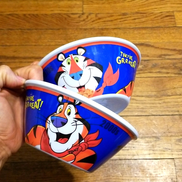 Kellogs Dining Tony The Tiger Cereal Bowls Poshmark